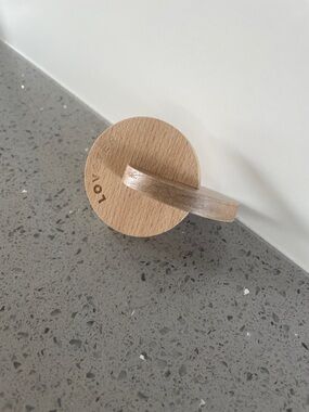 Lovevery Hand to Hand Wooden Discs